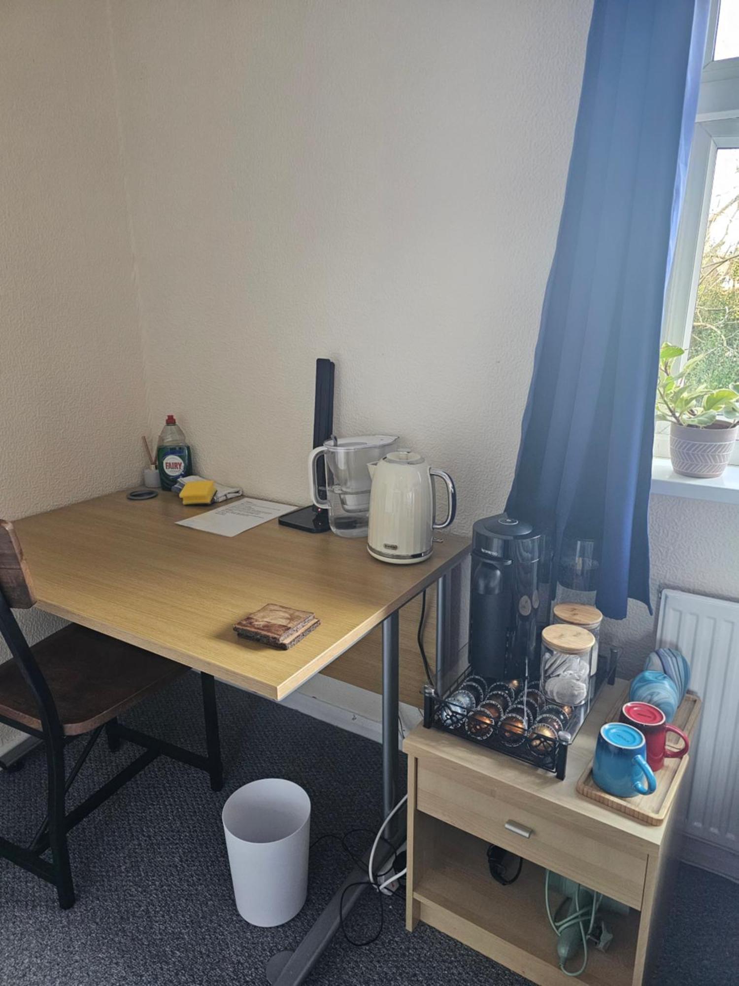 Double Bedroom Located Close To Manchester Airport ウィゼンショー エクステリア 写真