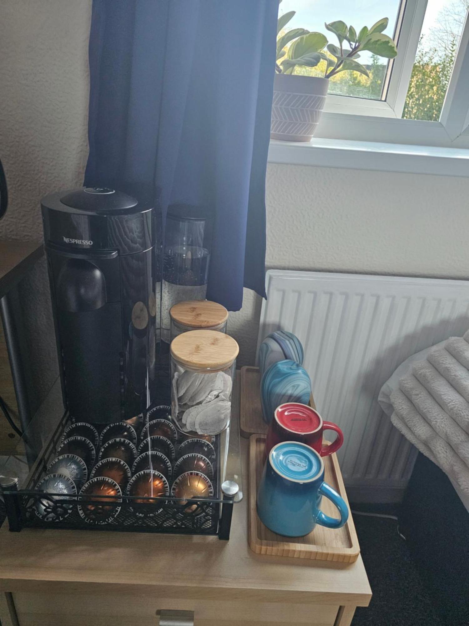 Double Bedroom Located Close To Manchester Airport ウィゼンショー エクステリア 写真