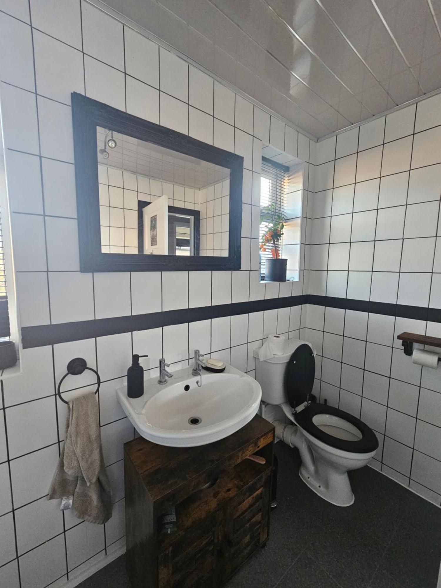 Double Bedroom Located Close To Manchester Airport ウィゼンショー エクステリア 写真